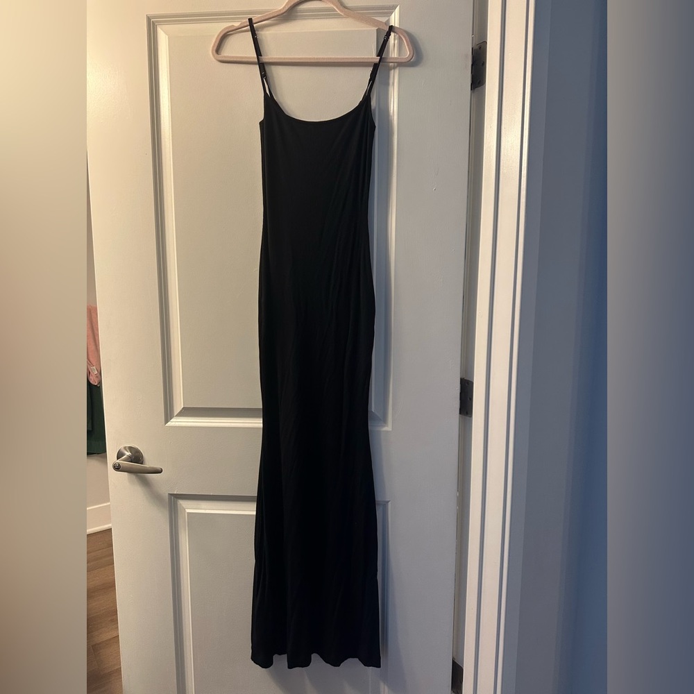 SKIMS Women’s Long Slip Dress Black